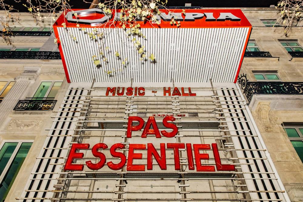 Cinémas, théâtres, musées… L’art tenu en laisse