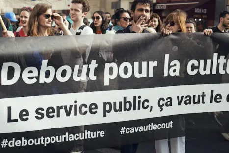 Baisse des budgets du ministère de la culture et des collectivités locales, compagnies et  lieux menacés de disparition.